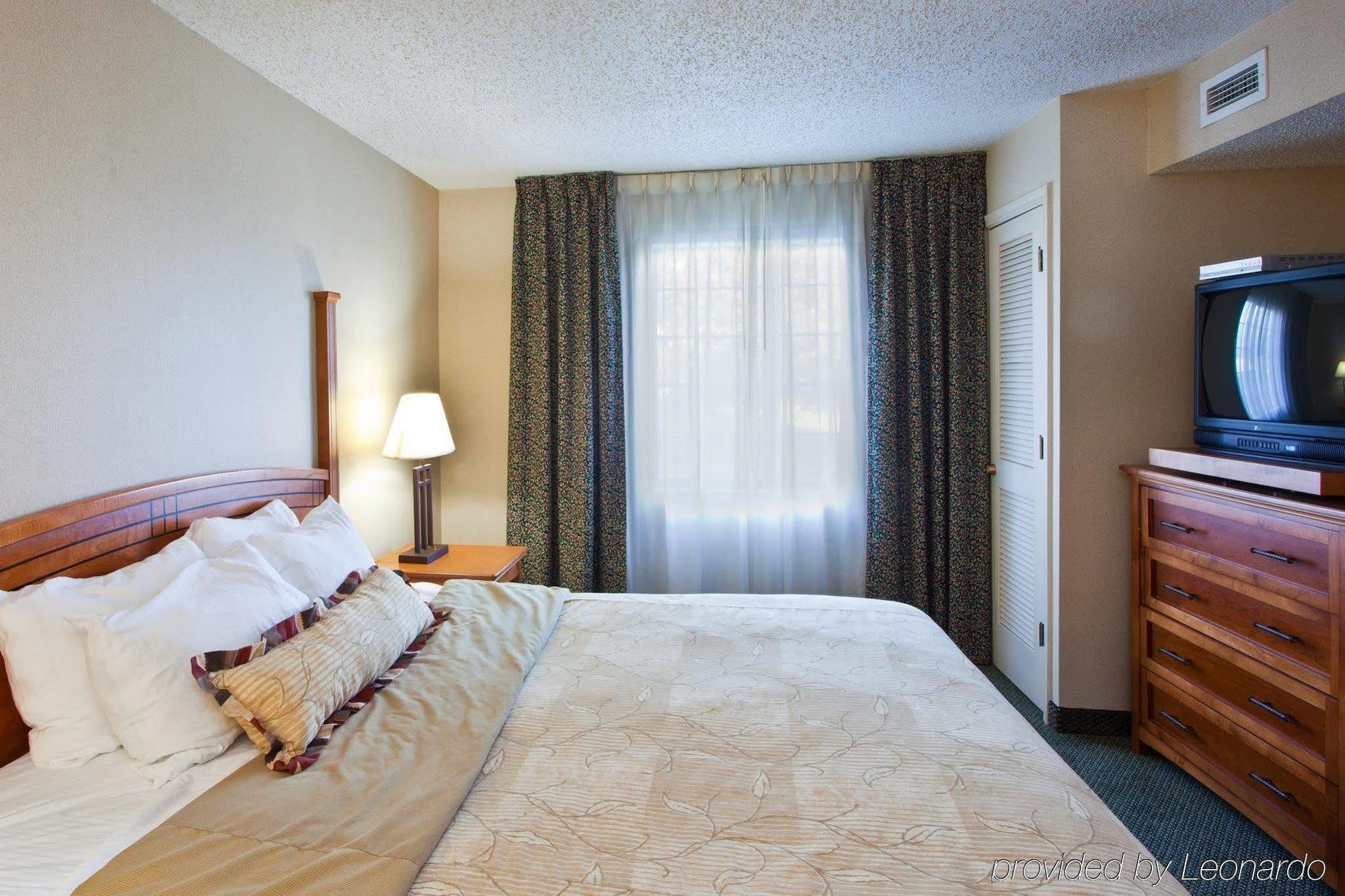 Staybridge Suites Detroit-Utica By Ihg Quarto foto